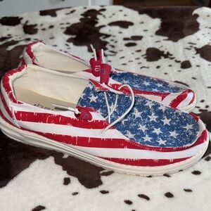 Hey Dude women's size 11, never worn!
